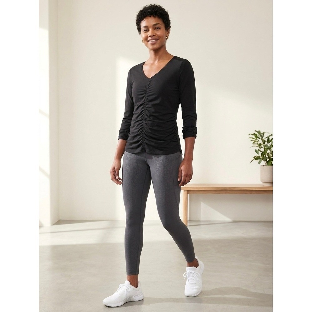 Athleta Renew V-Neck Ruched Long Sleeve Top Black Large L Yoga Activewear